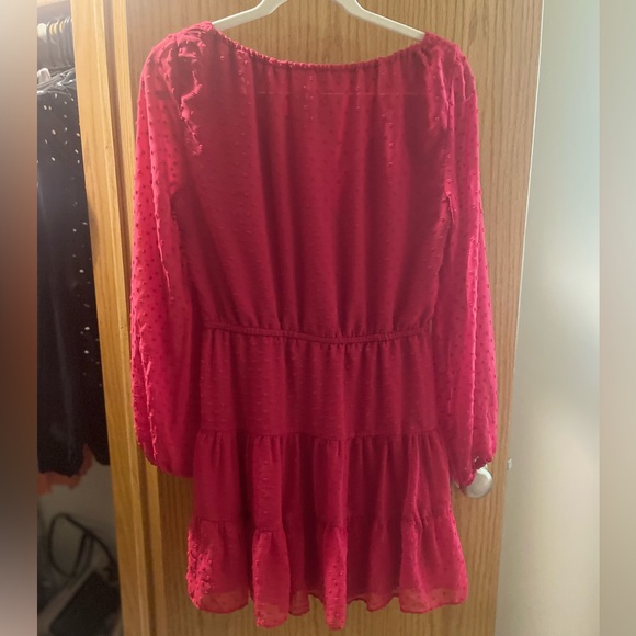 Cute & stylish dress - Picture 2 of 3